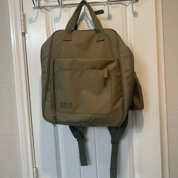 BEIS Handbags - BEIS The Expandable Backpack 
in Olive